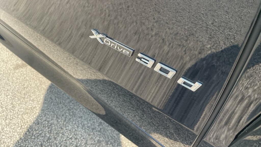 BMW X6  Black #51