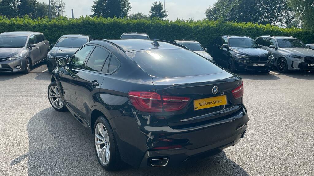 BMW X6  Black #9