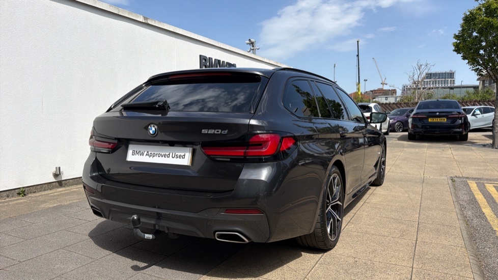 BMW 5 Series 530E M Sport Black #41