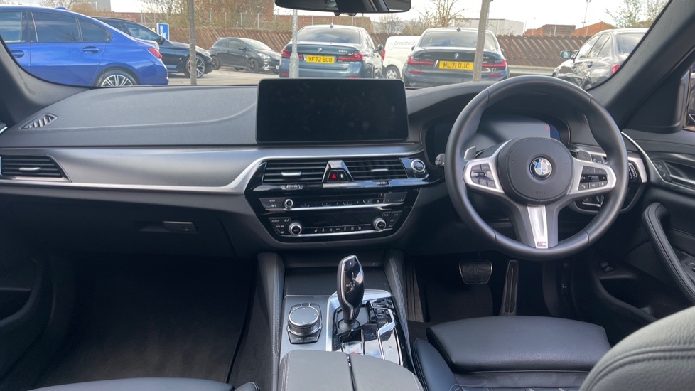 BMW 5 Series 530E M Sport Black #4
