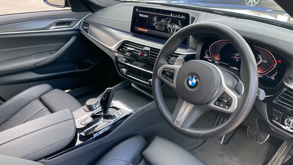 BMW 5 Series 530E M Sport Black #6