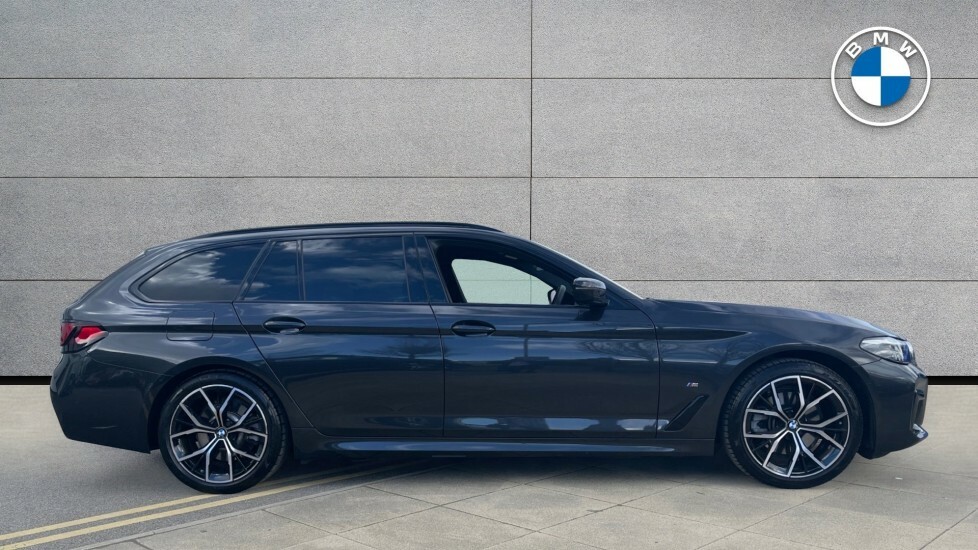 BMW 5 Series 530E M Sport Black #3