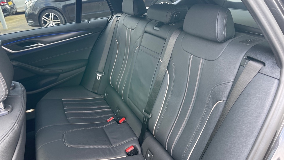 BMW 5 Series 530E M Sport Black #12