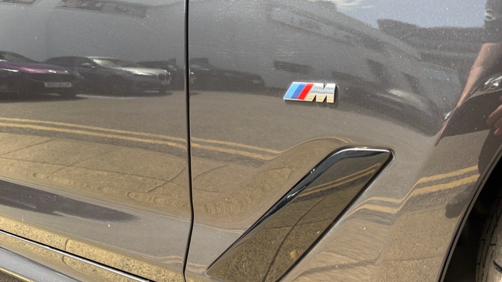 BMW 5 Series 530E M Sport Black #25