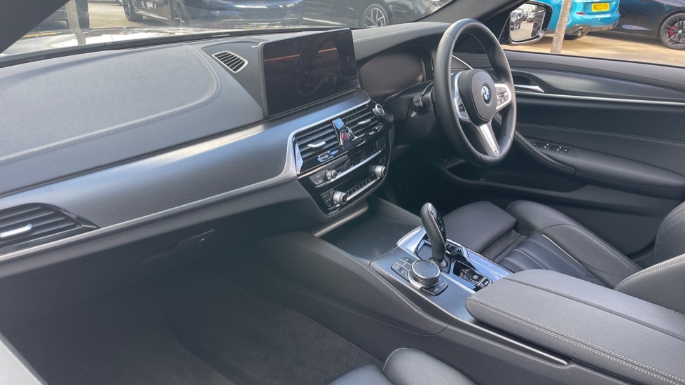 BMW 5 Series 530E M Sport Black #7