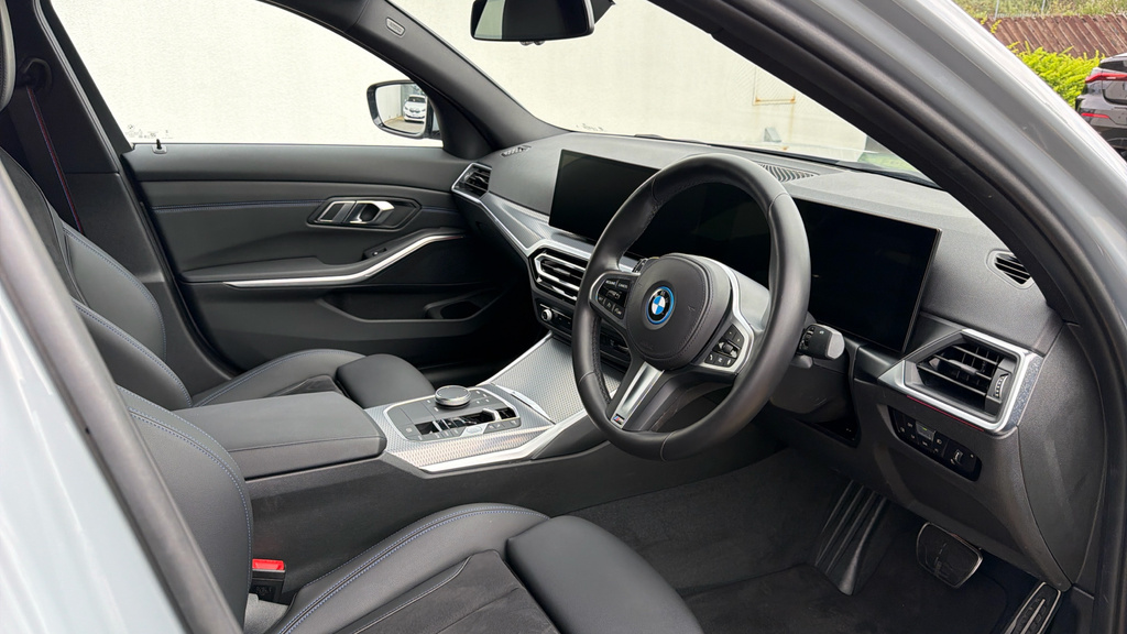 BMW 3 Series 320I M Sport Black #6