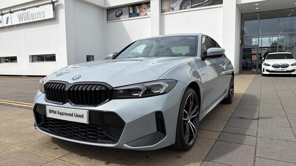 BMW 3 Series 320I M Sport Black #25
