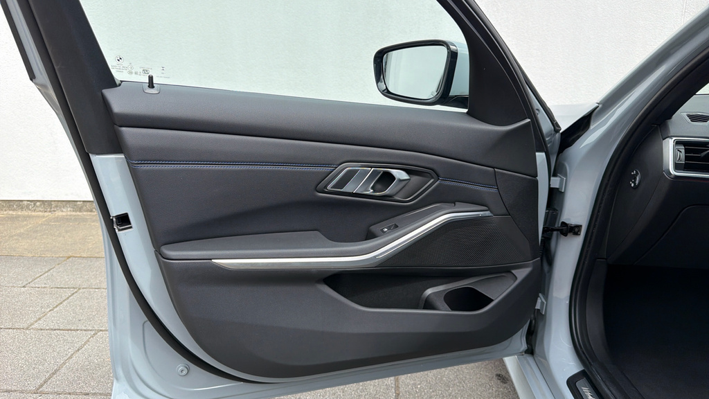 BMW 3 Series 320I M Sport Black #79
