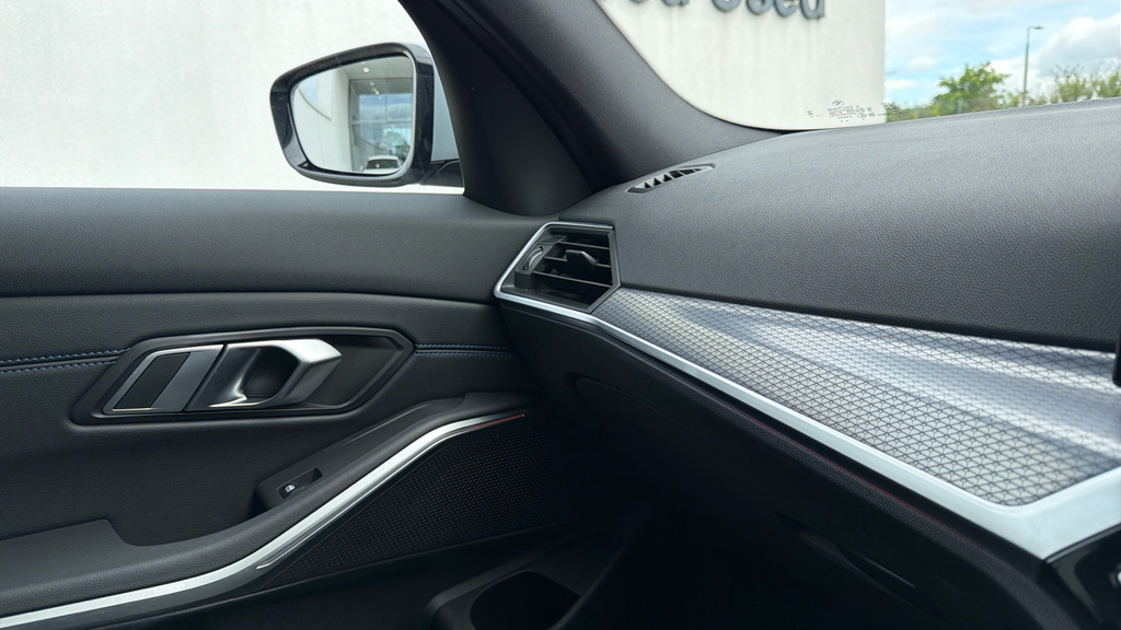 BMW 3 Series 320I M Sport Black #46
