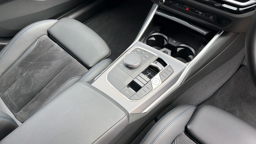BMW 3 Series 320I M Sport Black #10