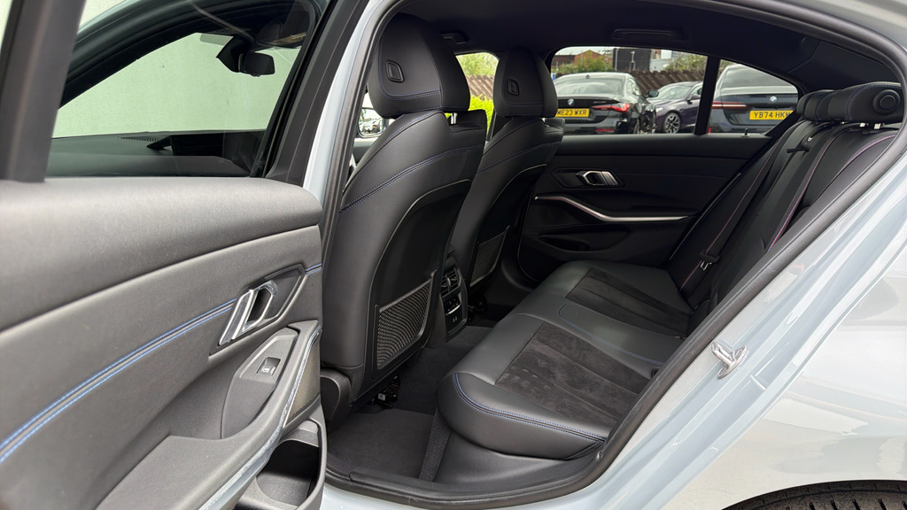 BMW 3 Series 320I M Sport Black #82
