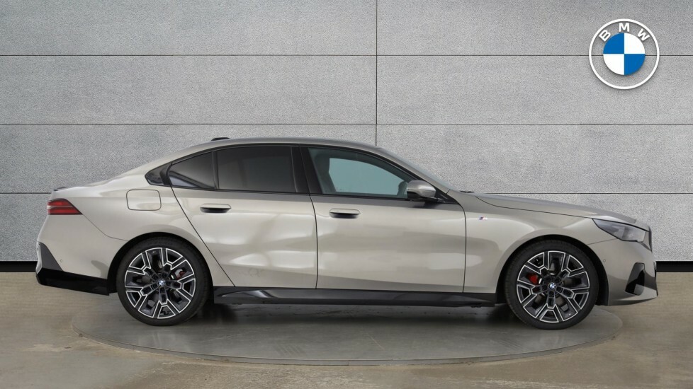 BMW 5 Series 530E M Sport Touring White #3