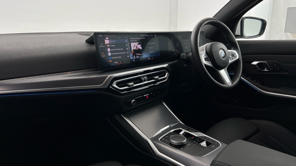 BMW 3 Series M Sport Touring White #7