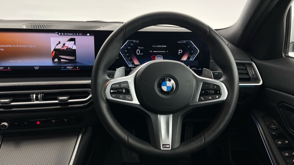 BMW 3 Series M Sport Touring White #5
