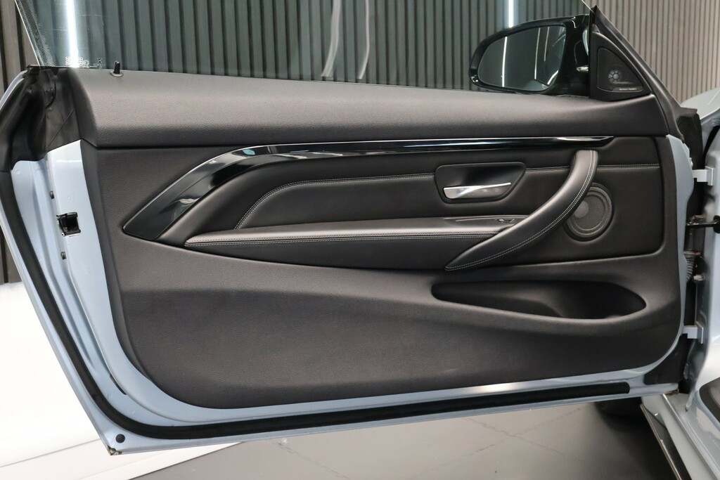 BMW M4 2dr Dct Black #21