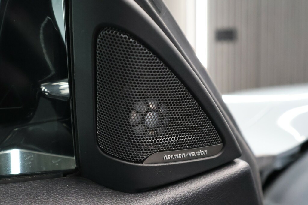 BMW M4 2dr Dct Black #22