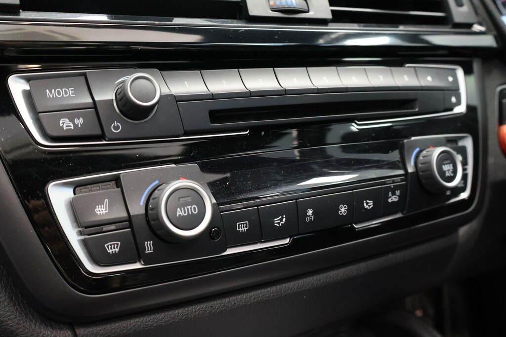 BMW M4 2dr Dct Black #30