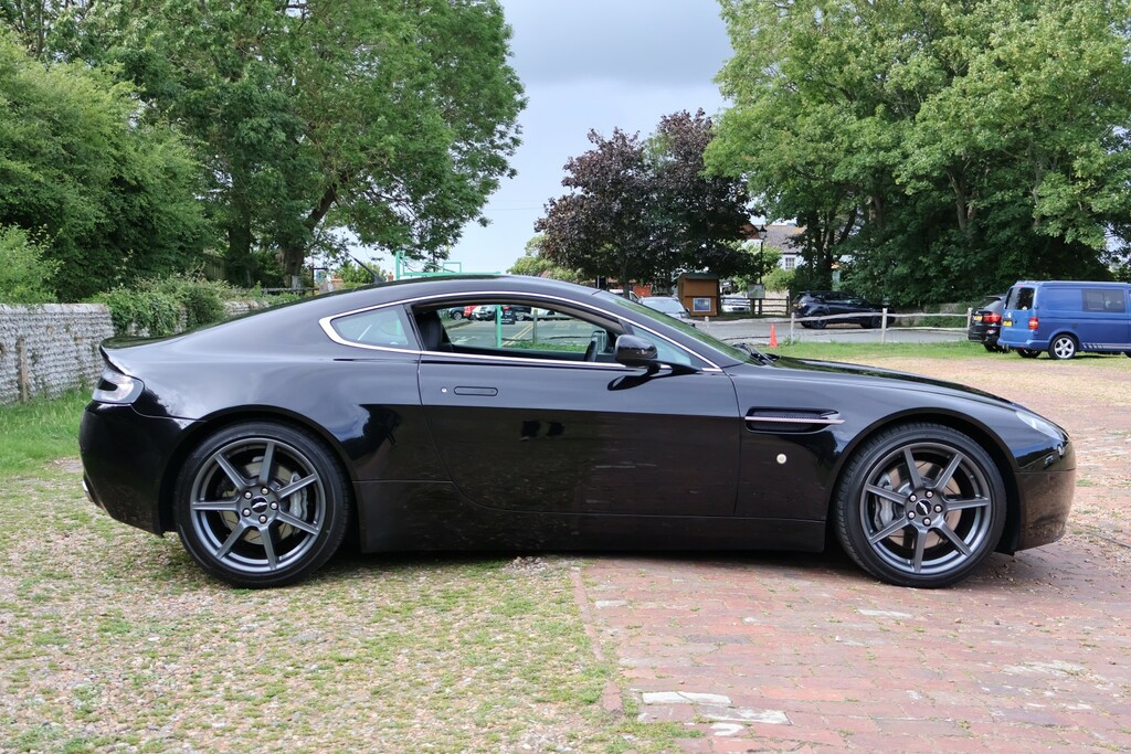 Aston Martin Vantage 4.3 V8 380 Bhp Black #10