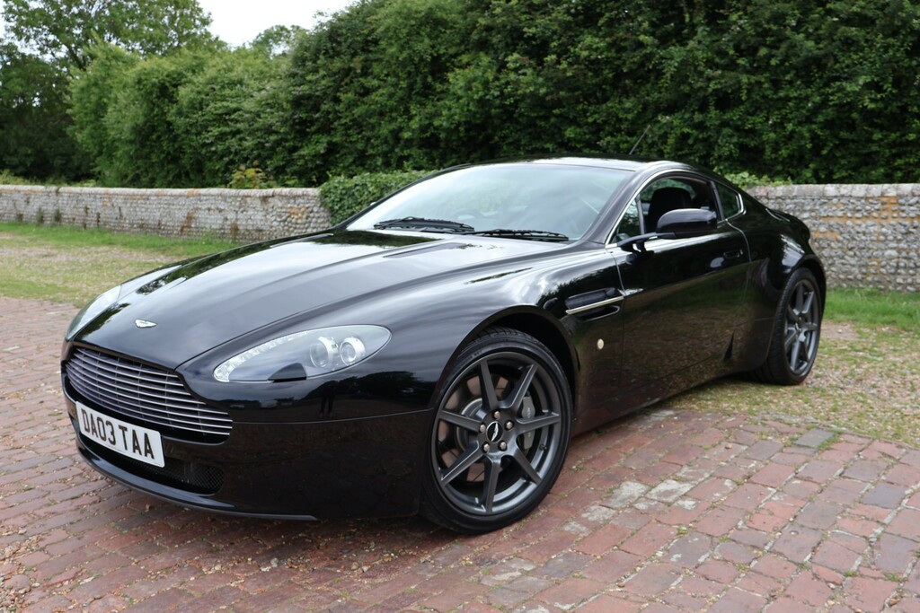 Aston Martin Vantage 4.3 V8 Black