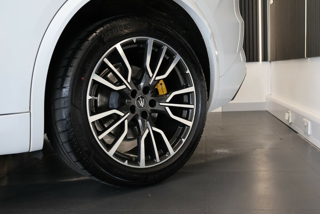 Maserati Grecale Mhev Modena White #19