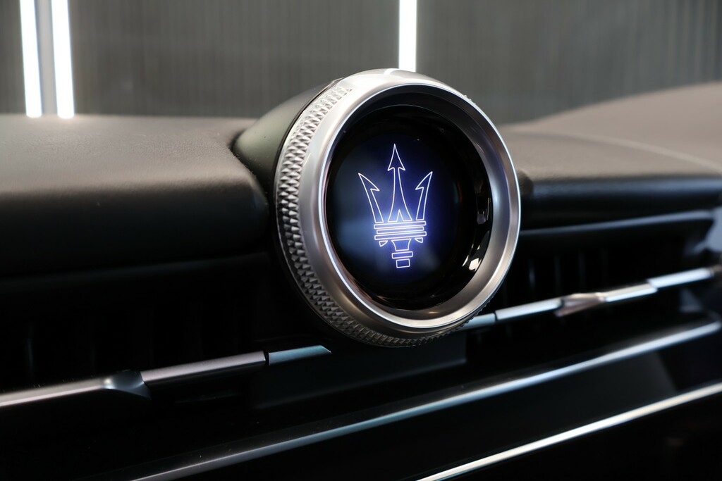 Maserati Grecale Mhev Modena White #32