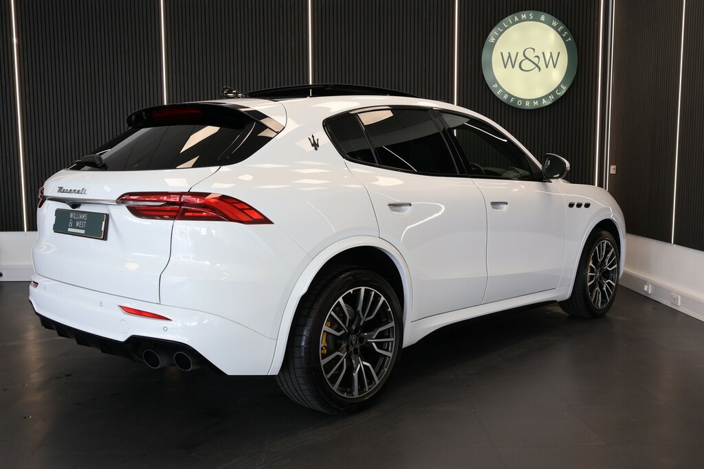 Maserati Grecale Mhev Modena White #7