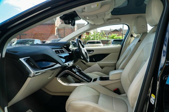 Jaguar I-Pace 2019 400 90Kwh Hse Suv 4Wd 400 RJ68OYX Black #4