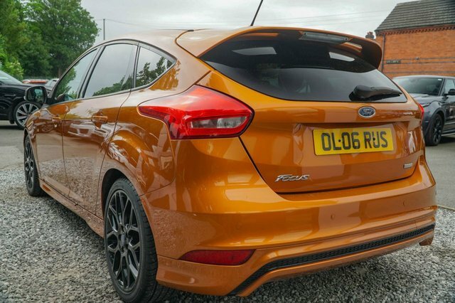 Ford Focus 2017 1.0T Ecoboost St-line Hatchback Ma Orange #5