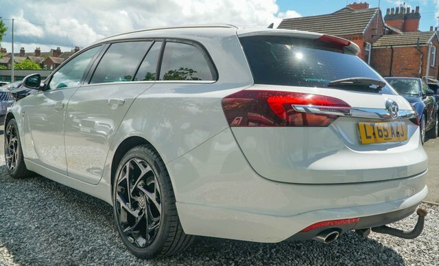Vauxhall Insignia 2015 1.6 Cdti Sri VX Line Nav Sports Tourer Di LT65AZJ White #5