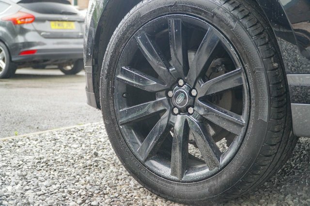 Land Rover Range Rover Velar 2L R-dynamic S White #20