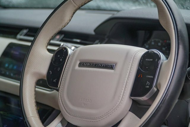 Land Rover Range Rover Velar 2L R-dynamic S White #64