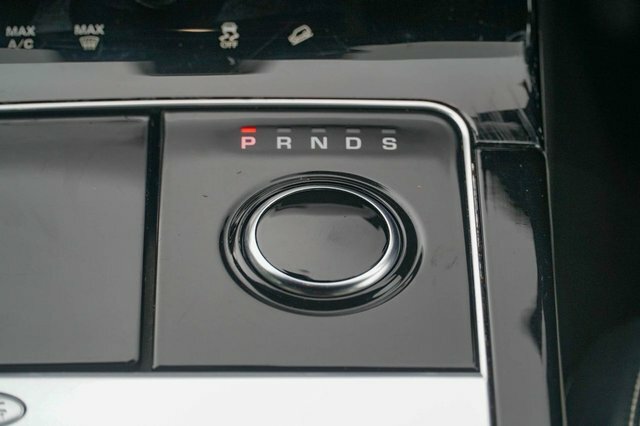 Land Rover Range Rover Velar 2L R-dynamic S White #41