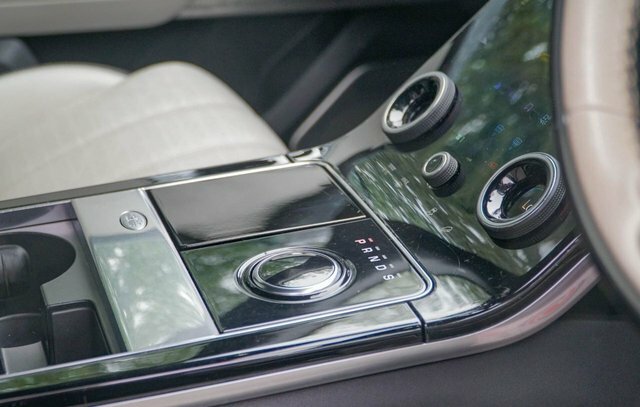 Land Rover Range Rover Velar 2L R-dynamic S White #62