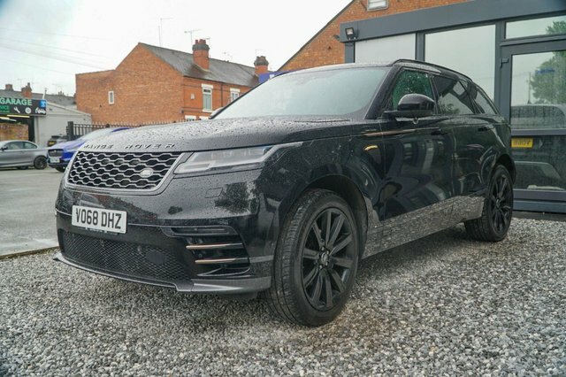 Land Rover Range Rover Velar 2018 2.0 D180 R-dynamic Hse Suv 4W Black #3