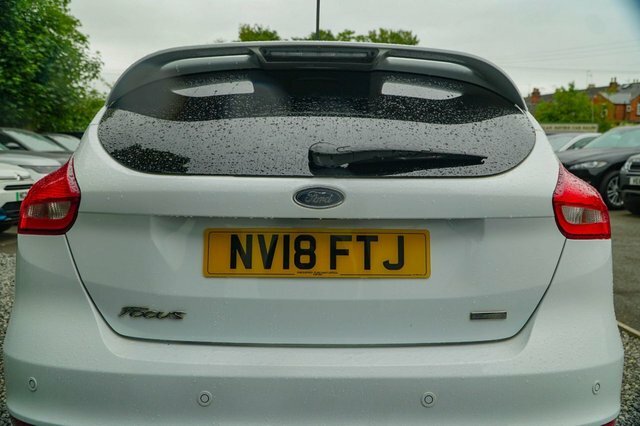 Ford Focus White #44