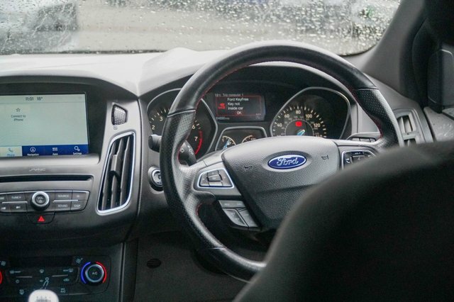 Ford Focus White #49
