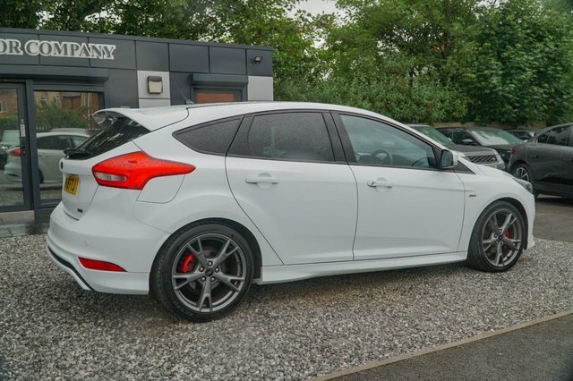 Ford Focus White #53