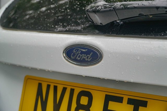 Ford Focus White #45