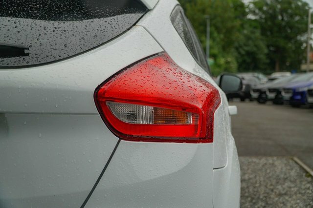 Ford Focus White #51