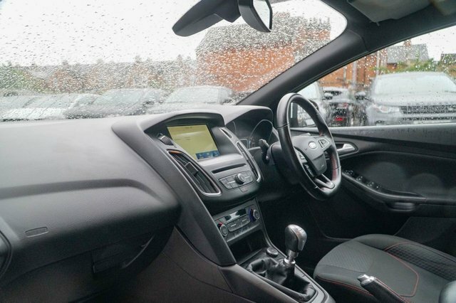 Ford Focus White #24