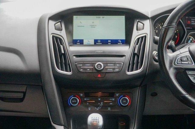 Ford Focus White #35
