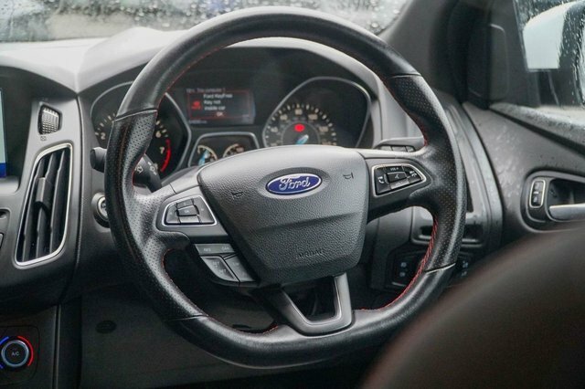 Ford Focus White #36