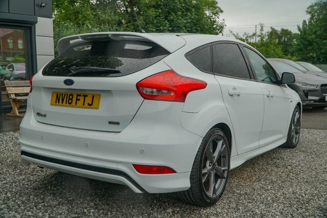 Ford Focus White #52