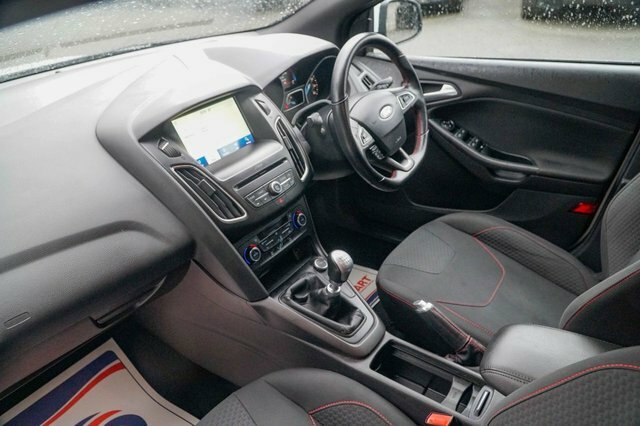 Ford Focus White #29