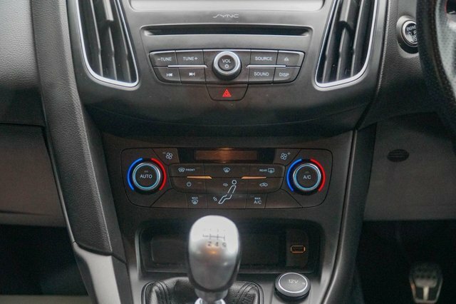 Ford Focus White #39