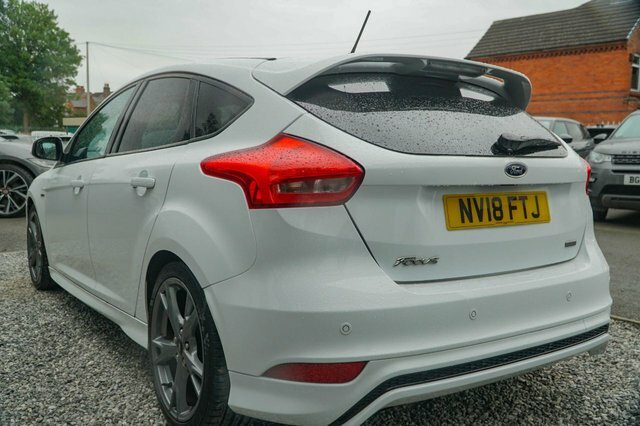 Ford Focus White #43