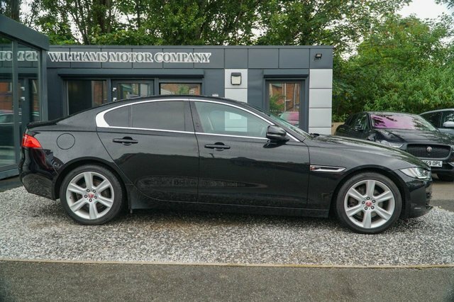 Jaguar XE 2018 2.0D Portfolio Saloon Euro 6 Black #6