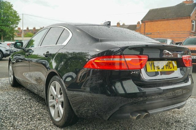 Jaguar XE 2018 2.0D Portfolio Saloon Euro 6 Black #5