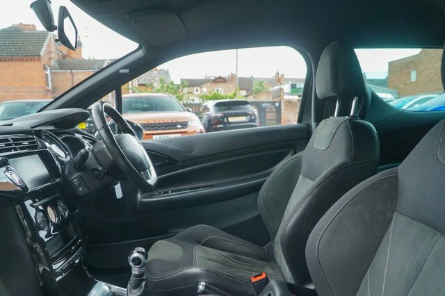 DS DS 3 2016 1.2 Puretech Elegance Hatchback Ma Grey #2