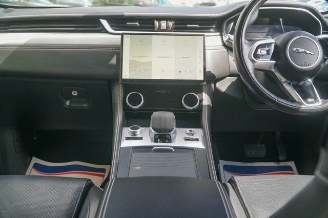 Jaguar F-Pace 2022 2.0 D200 Mhev R-dynamic S Suv White #4